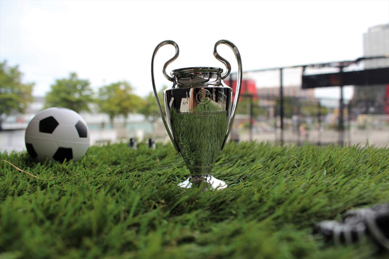 Champions League Pokal 80mm