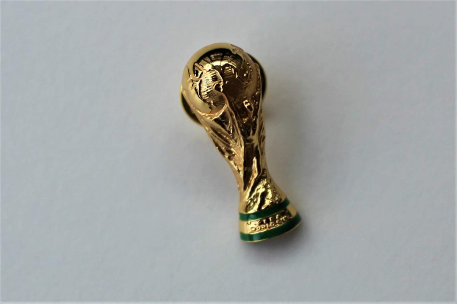 Pin FIFA-Pokal